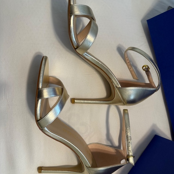 Stuart Weitzman Nudistsong Cross Gold NIB 9 Stiletto Sandal - Picture 3 of 11